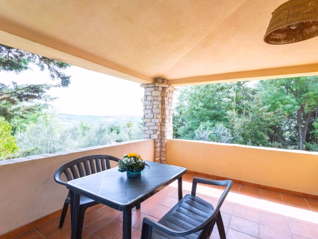 Un altro balcone dell'agriturismo, con vista sulle colline di Casalbordino